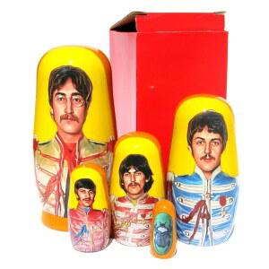 새로운 정통 및 오리지널 핸드메이드 오래 지속되는 수집품 비틀즈 SGT. 가장 큰 인형에 존이 등장하는 페퍼의 둥지 인형, 5.75인치 높이의 러시아 인형 세트와 광택이 나는 빨간색 선물 상자