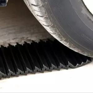 공회전 바퀴 헛돔 미끄럼 방지 차량용 탈출 패드 공회전방지 미끄럼방지