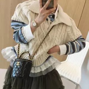 베이킹 도톰 꽈배기 레글런 카라 반팔니트 (2color)