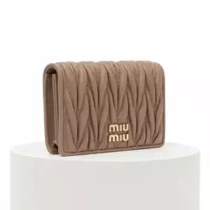 [미우미우]26SS 마테라쎄 나파 가죽 반지갑 5MV204 AFPP F098L 818188