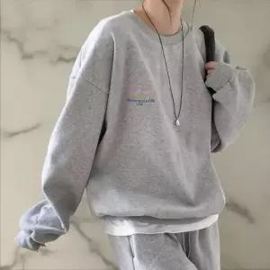 여성 루즈핏 양기모 라운드넥 레터링 맨투맨