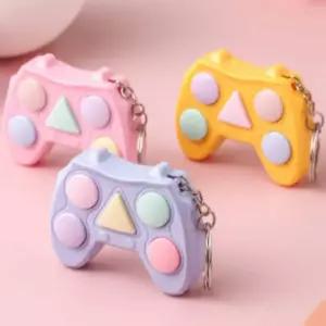 트렌드 휴대용미니게임 신상품 미니 게임기 키링 휴대게임기 휴대용게임기