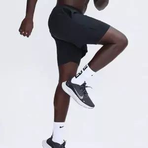 [하프클럽/]남성 러닝 쇼츠 에어 펀칭 원단 타이즈 내장 반바지