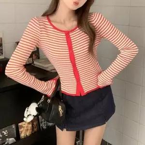 러블리 슬림핏 소매롤업 레드컬러 스트라이프 가디건