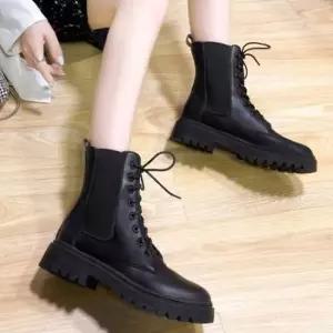 여자데일리슈즈 여자 신발 봄코디룩 캐주얼 레이스업 워커 유니크 발목워커