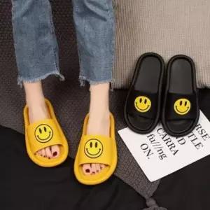 캐릭터슬리퍼 무소음 스마일 슬리퍼 캐릭터실내화 말 WD81A69