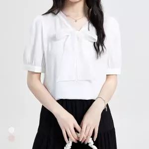 클라셰 글로시레이스업블라우스_B5M1210