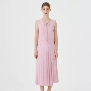 [롯데백화점]케네스레이디 리본 디테일 플리츠 원피스 (EWOPOF07)