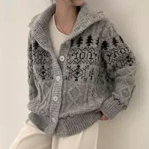 스노우-하이넥가디건 도톰 박시 니트 코트 한겨울에도 노르딕 패턴 
