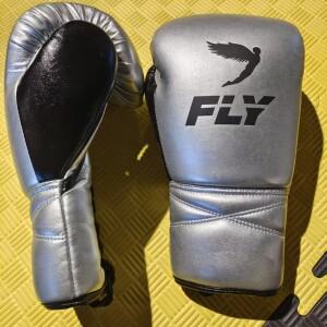 플라이 파이팅 장비 세트 고 보호 가죽 성인 복싱 글러브 전문 복싱 글러브  직판