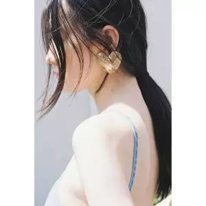 [ZARA] 자라 텍스처 하트 이어링 - 골드 2998106