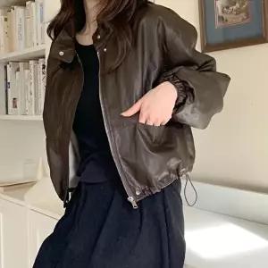[옷자락]여자 폴리 뽀글이안감 세미크롭 레더 점퍼