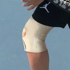 스프링 무릎 보호대 M 스킨 테이핑