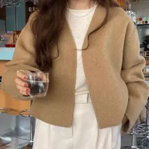 여성 핸드메이드 노카라 숏코트 고급 울 자켓 카멜 크롭 키작녀