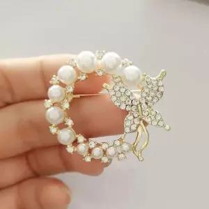 [알티피아]여성 정장 포인트 스카프 옷 보석 머플러 핀