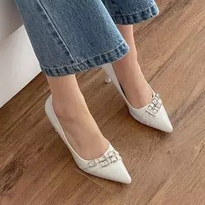 슬링백 베이직 웨지힐 여성신발 여성화 미들힐 구두 (WFKI3D6)