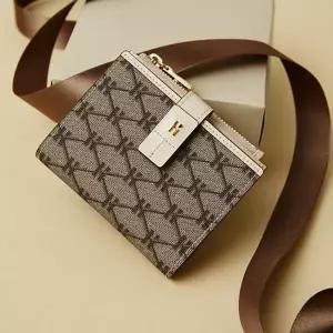 [헤지스](대전신세계)[헤리아토] 아이보리 시그니처 패턴 가죽 반지갑 HIWA6E886IV