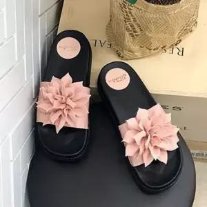 플로라 푹신한 여성 여름 EVA 슬리퍼 굽높이 핑크 240 여성슬리퍼 플로라슬리퍼 eva슬리퍼