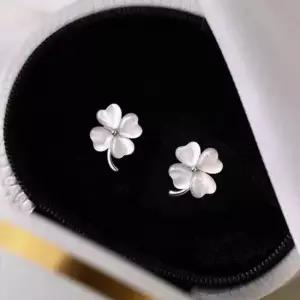 써지컬 클로버 느낌상점 팬시 심플 여성 귀걸이 데일 링귀걸이 써지컬 실버 심플 볼귀걸이