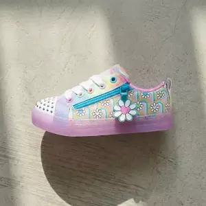 스케쳐스 셔플 브라이트 색상 MLT 314268L