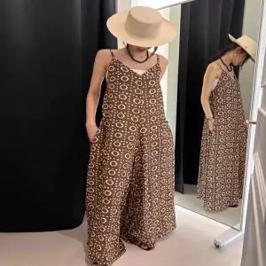 와이드 점프수트 여성 여름 브이넥 오프숄더 나시 휴양지룩 바캉스 린넨