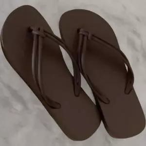 /신상오픈런 여성 여름 꼬임 디자인 플랫 쪼리 플립플랍