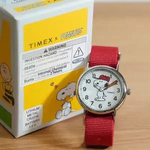 [타이맥스]위켄더 인디글로 스누피 레드 나토밴드 손목시계