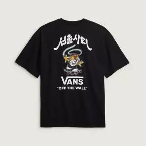 갤러리아 (공용) VANS 서울 타이거 티셔츠 (VN000W22BLK) 센터시티