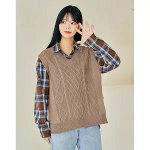 [하프클럽/반에이크]리셀 브이넥 베스트_OB17VTME04Z