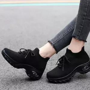 여성편한운동화 블랙 에어쿠션신발 경량 니트워킹화 워킹화 키높이 여성신발