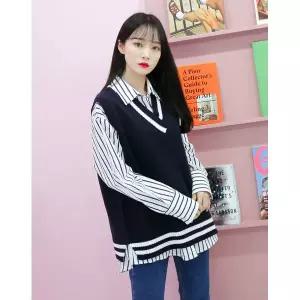 [하프클럽/반에이크]브이라인 베스트_OA91VTME02Z