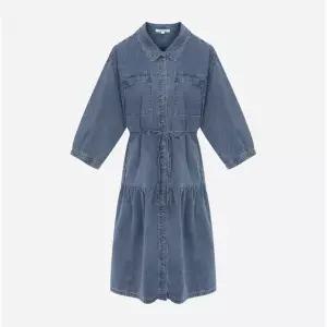 갤러리아 [써스데이아일랜드]2025 F/W  풀오픈 셔츠형 데님 원피스 (T256MOP132W)