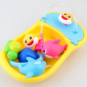 핑크퐁 아기상어 샤워기 뜰채 낚시놀이/삑삑이 인형 목욕놀이 물놀이