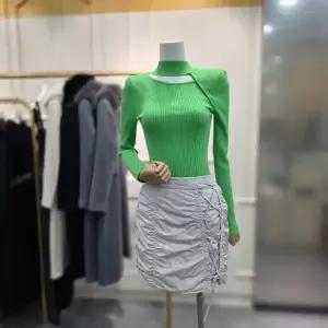 [에고이스트]언발넥 슬릿 포인트 슬림 골지 풀오버 EQ4KL162LG_CA