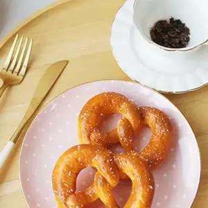 모형음식 음식미니어처 모형 말랑말랑 프레즐 1P (KYR-WD35139)