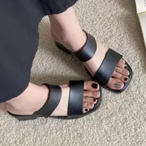 두꺼운굽 착화감 실내화 캐주얼굽보강 샌들 웨지힐 레이디 웨지힐슬리퍼 웨지통굽슬리퍼
