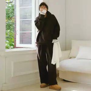 [핑크시슬리] SET/따숨 골덴 보아퍼 핀턱 와이드 트레이닝세트