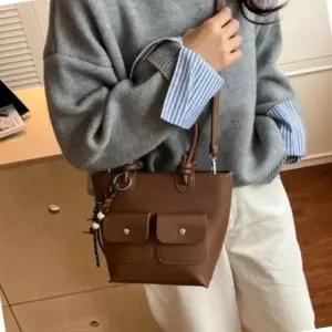 숄더백 디자인 비즈장식 크로스백 가방 토트백 여성 탈부착 투포켓 유니크 키링