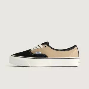 [롯데백화점]반스 프리미엄 어센틱 44 아카이브 VN000D9NGGT