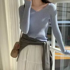 [코코블랑] 시오 골지 브이넥 니트