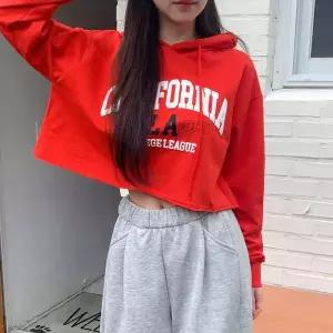 [하프클럽/]여성 키치 무드 레터링 코튼 크롭 후드 맨투맨