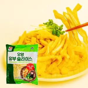 [얌얌마켓] 사조오양 유부 슬라이스 1kg (아이스박스 포함) 냉동 김밥 우동 일식 고명