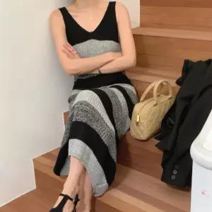 여성 배색 단가라 브이넥 트임 나시 니트 롱 원피스