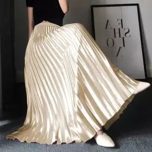 플리츠 주름 여성 새틴 롱 스커트 하늘하늘 밴딩 치마 (WFK61QZ)