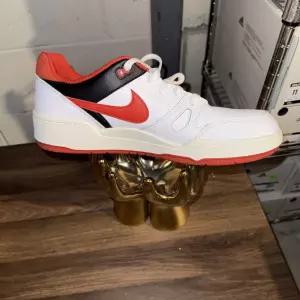 나이키 풀 포스 로우 화이트 미스틱 레드 FB1362-102 사이즈 11 신제품 박스