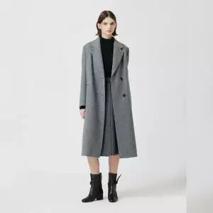 [롯데백화점]씨씨콜렉트 헤링본 테일러드 세미 더블 롱 코트_C254MSG562