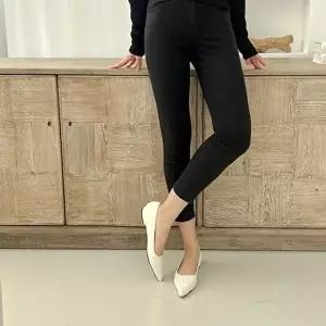 [엄지척]송치가죽 277HQU91 스틸레토힐 뾰족코 포인트 여자 플랫 단화