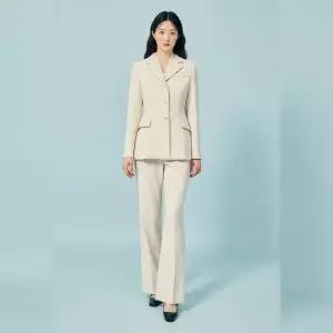 [롯데백화점]제이제이지고트 슬림핏 플랩 포켓 재킷 GP3A0JK101