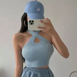 세메뇨 여자 홀터넥 크롭 나시 SH-500233