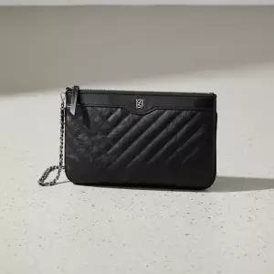 루이까또즈 엘퀼팅 여성 클러치백 미듐 블랙 HT1QT03BL